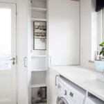 Bryggers Badeværelse Eltavle skjuler Skab Specialmål Søgaard tømrer og snedker