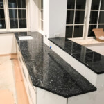 Montering Bryggers Badeværelse Køkken Naturstensgruppen Natursten Totalentreprise Renovering Montering af marmor og granitplader Søgaard tømrer og snedker